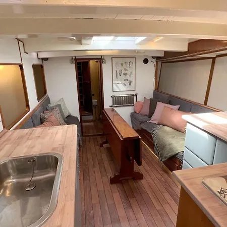 Varra Water - Unique Boat - Bornholm Neksø